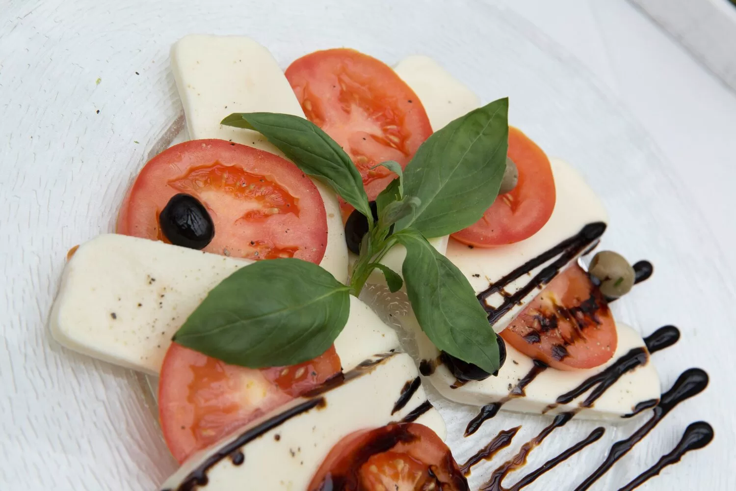 caprese salad with balsamic glaze