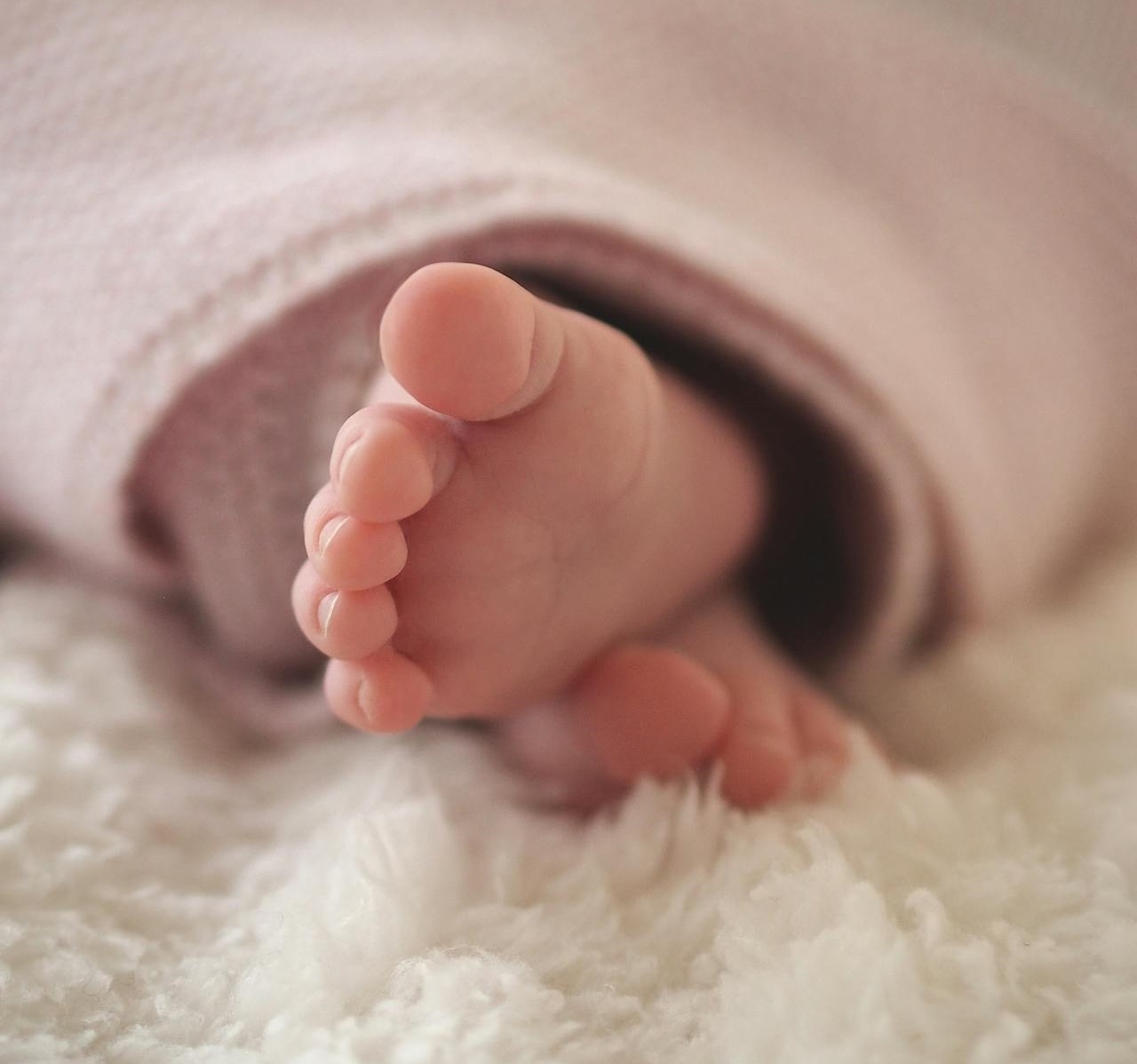 baby feet